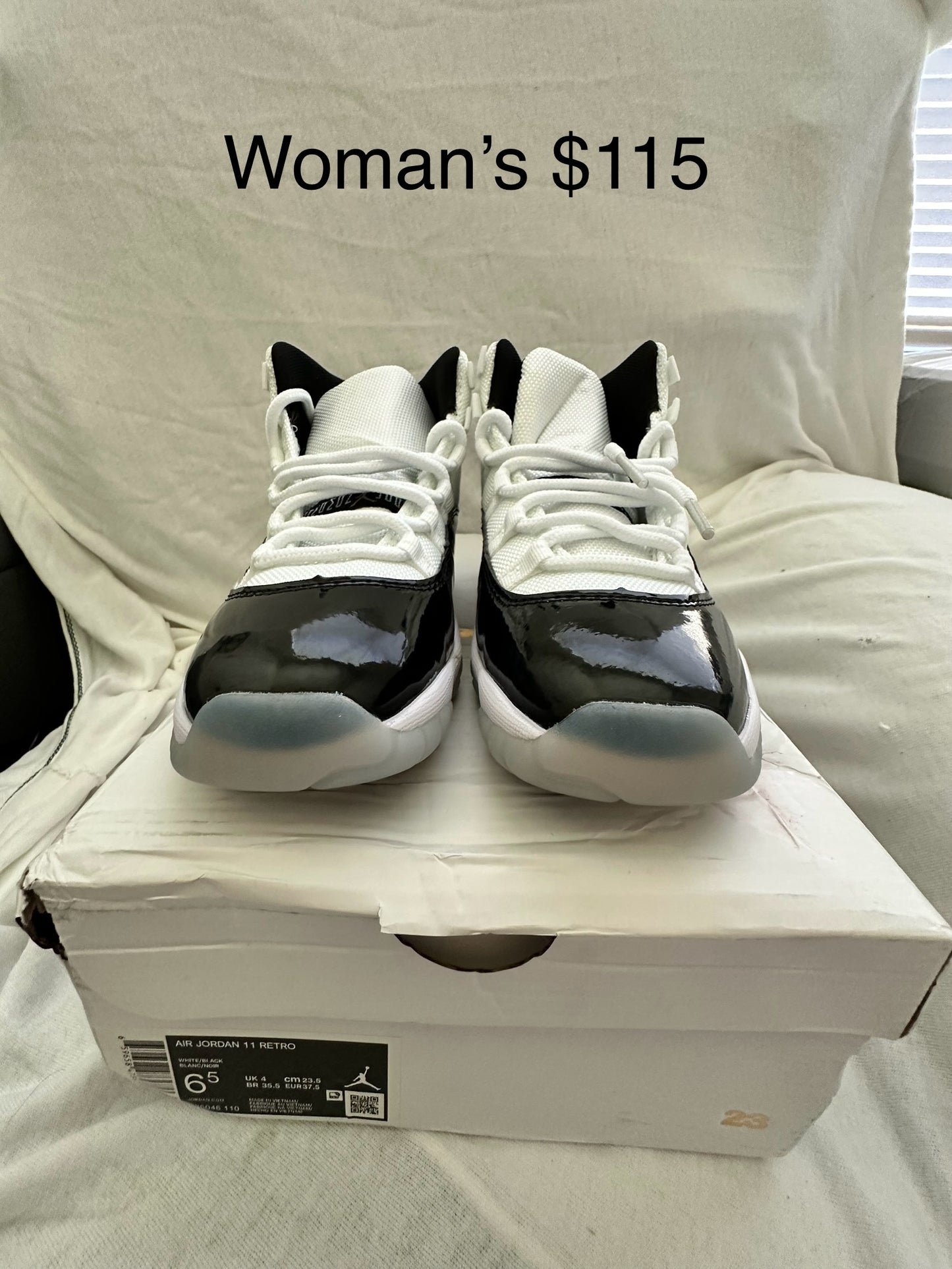 Nike Air Jordan Retro 11 Concord Gold