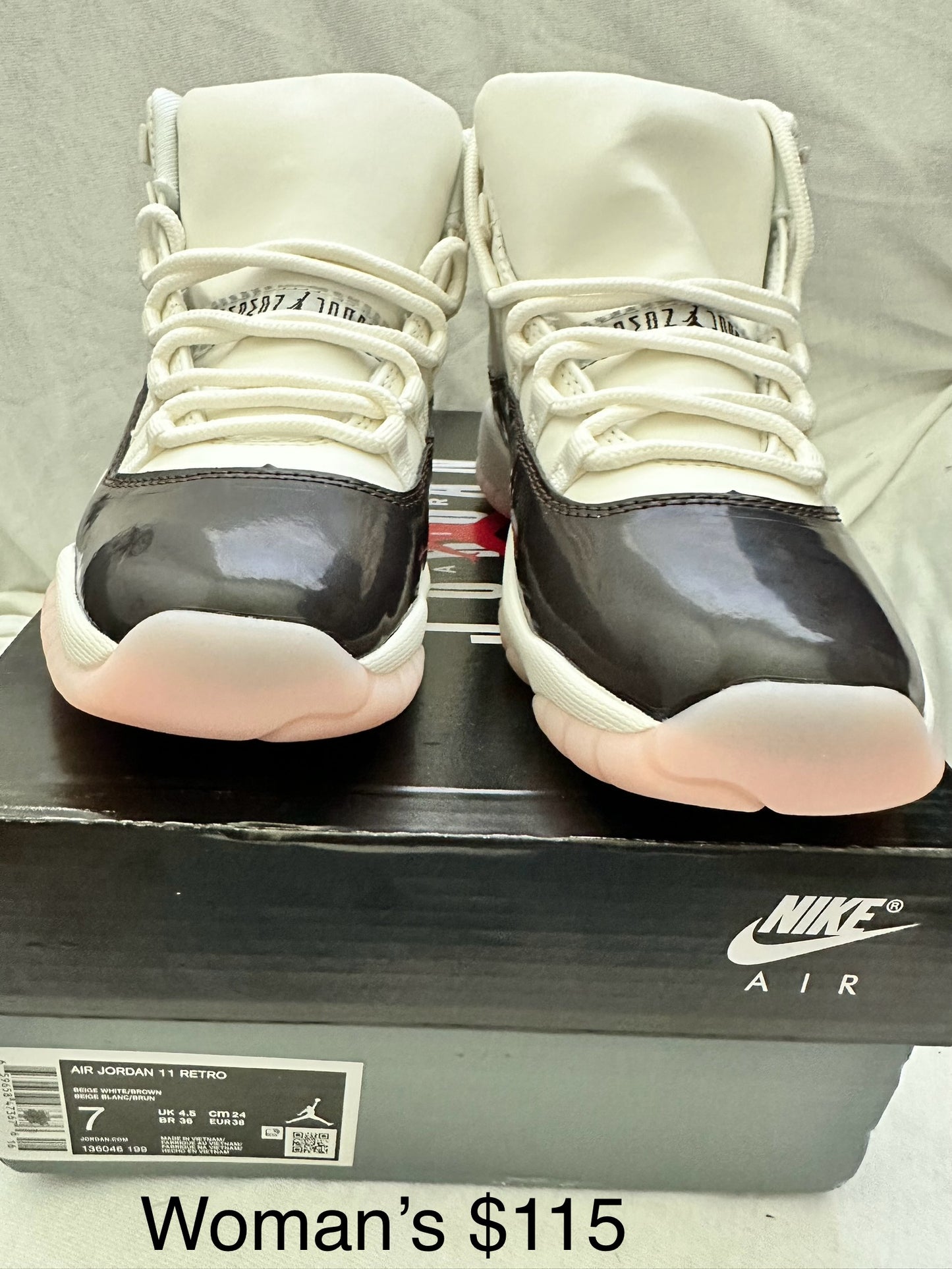 Nike Air Jordan Retro 11 Neapolitan