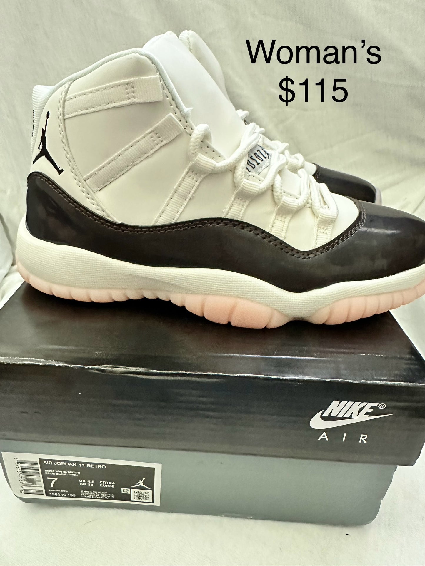 Nike Air Jordan Retro 11 Neapolitan