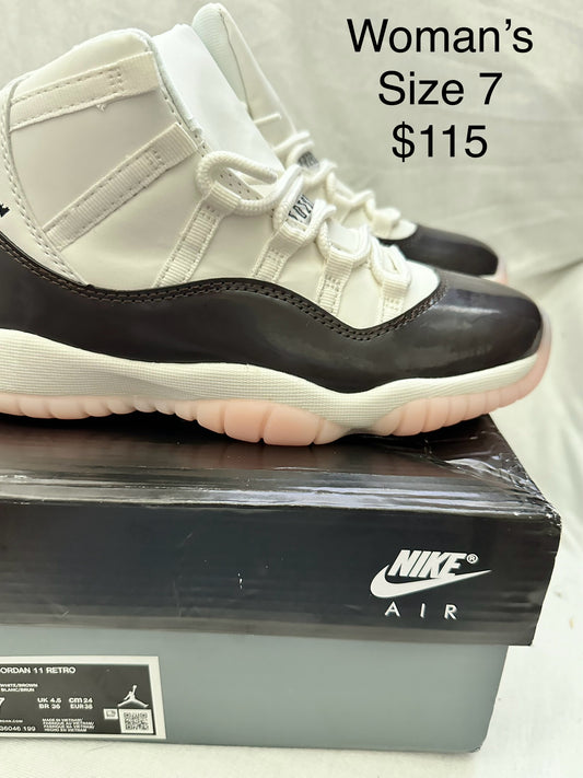 Nike Air Jordan Retro 11 Neapolitan