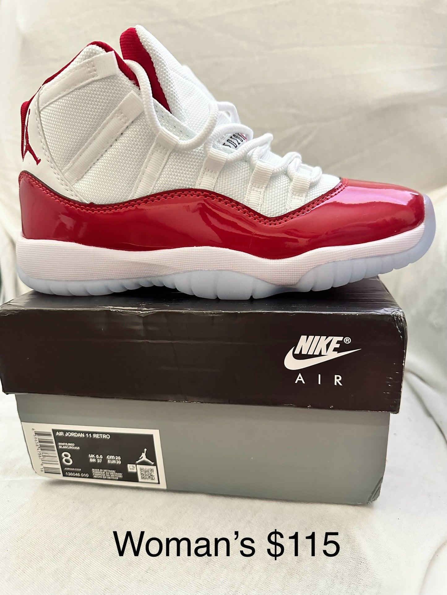 Nike Air Jordan Retro 11 Cherry