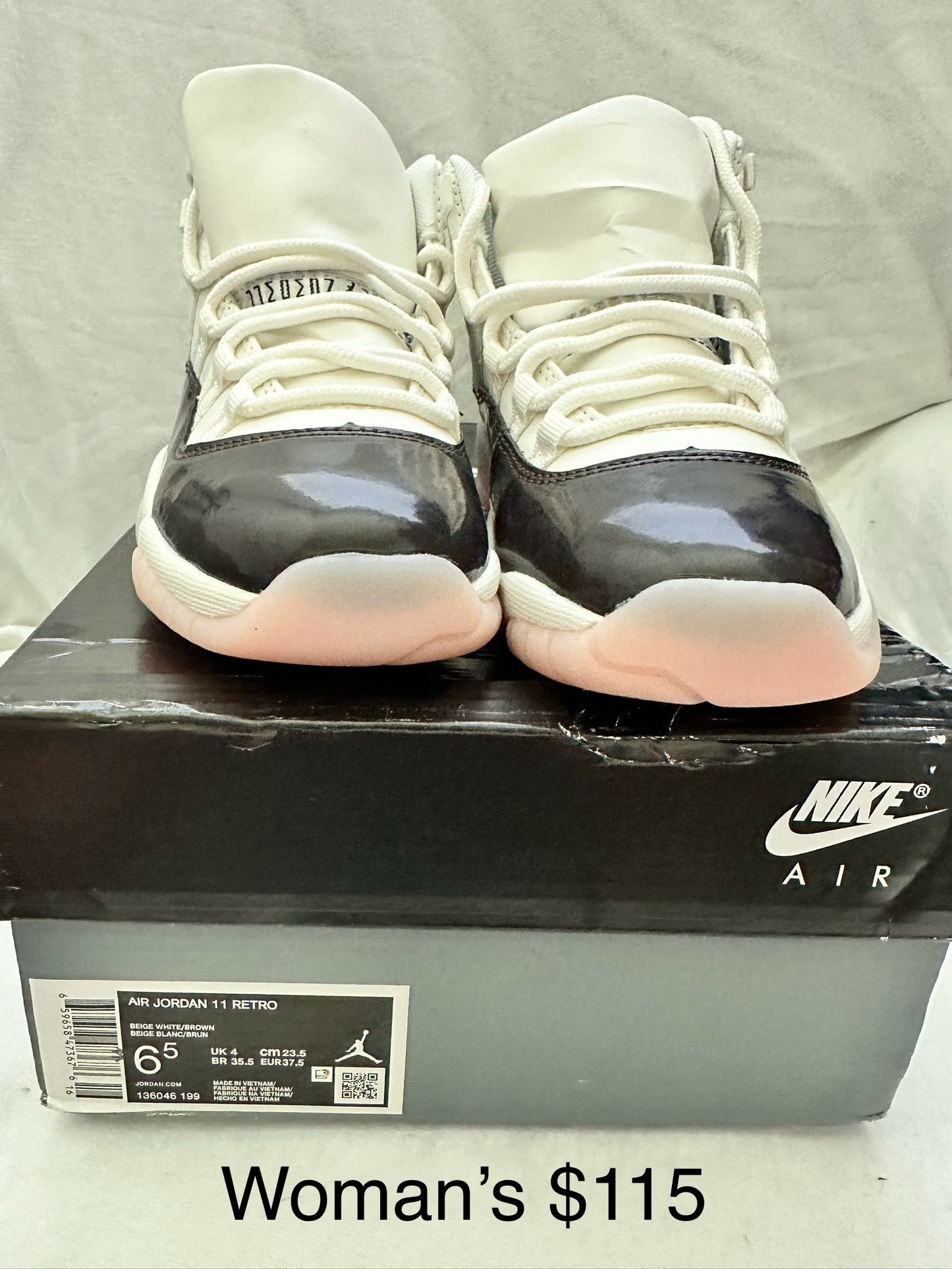 Nike Air Jordan Retro 11 Neapolitan