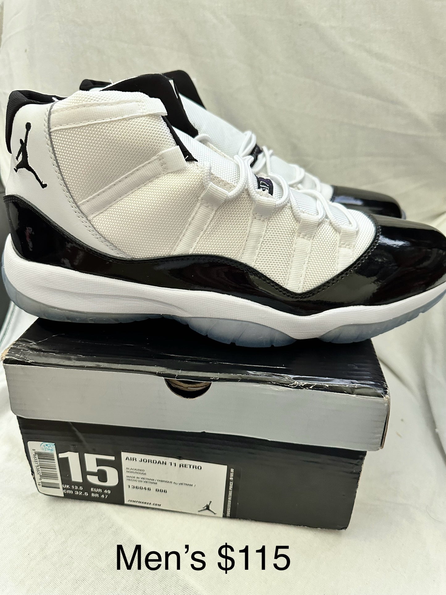Nike Air Jordan Retro 11 Concord