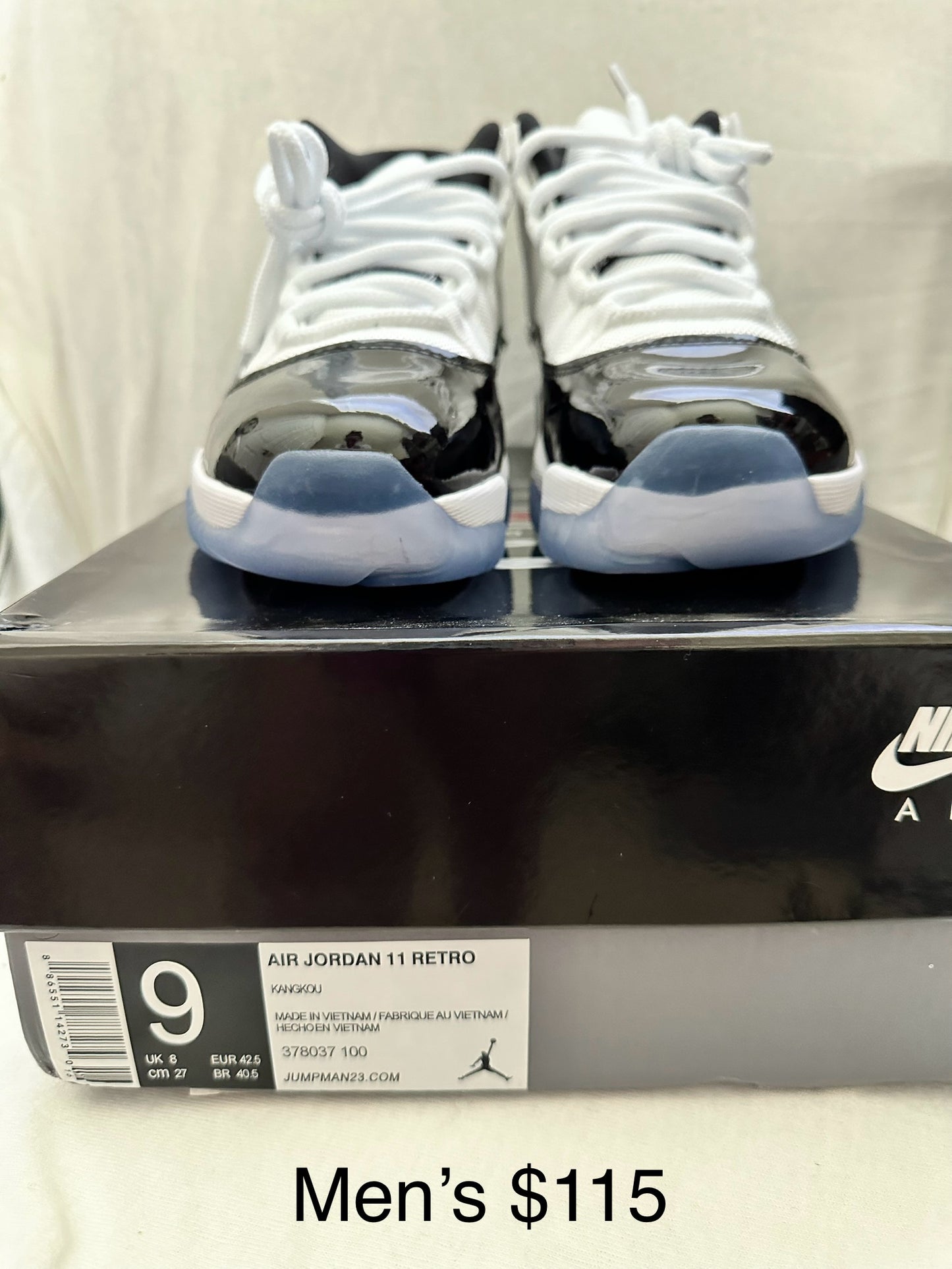 Nike Air Jordan Retro 11 Concord